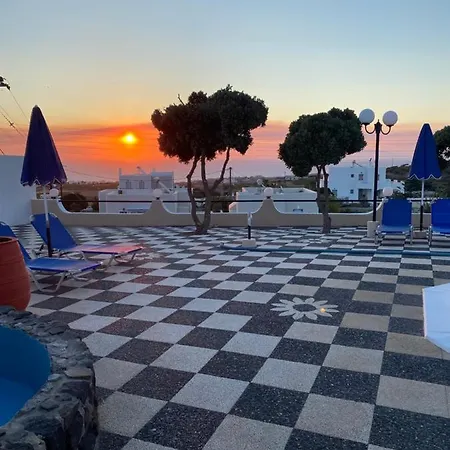 Romantic 3* Exo Katikies (Santorini)