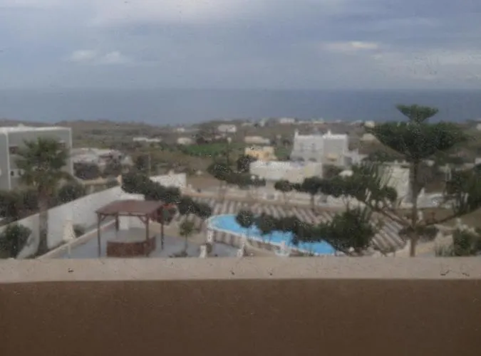 Romantic Exo Katikies (Santorini)