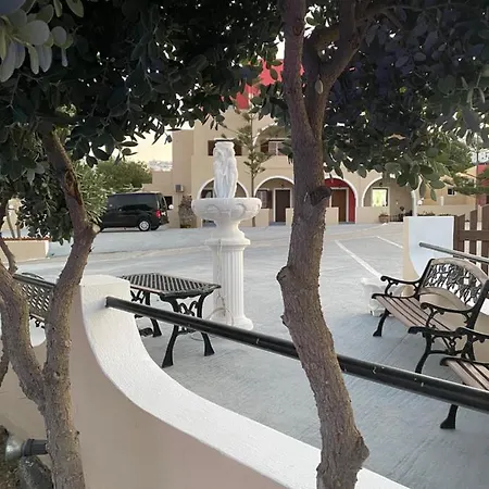 فندق Romantic 3*