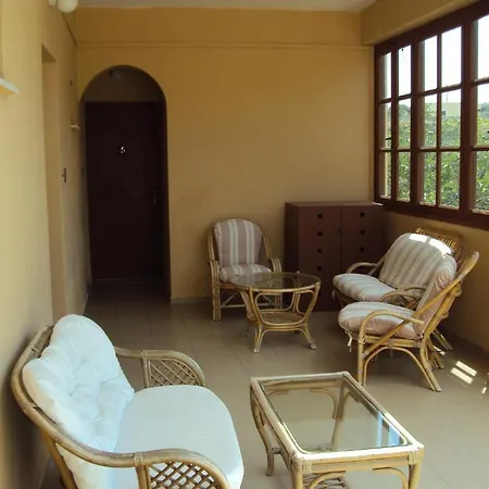 Romantic Exo Katikies (Santorini)